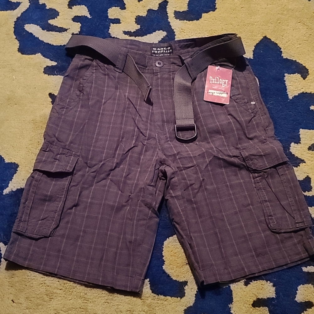 NWT Size 30 men's cargo shorts with brand new heavy duty belt